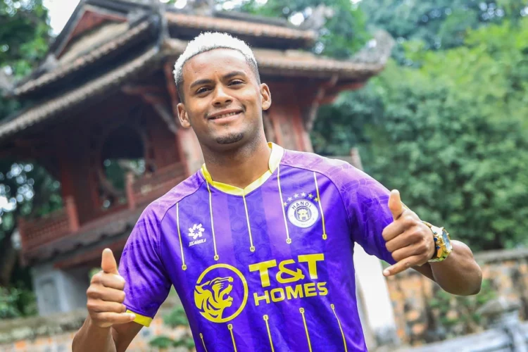 Daniel Floro De Silva – Football player